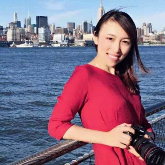 张姗姗(中央电视台《军事纪实》栏目主编)