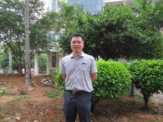 苏晓晖(福建铁路机电学校高级讲师)