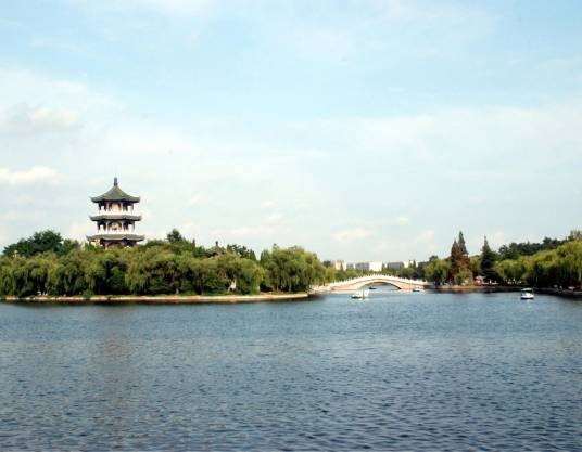 月湖公园（湖南省长沙市月湖公园）