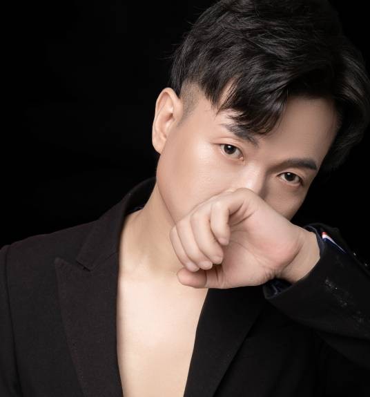 庄闲(中国内地男歌手、演员)
