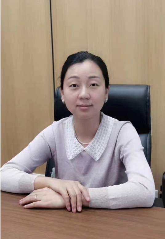 董鸣(香港中文大学医学博士)