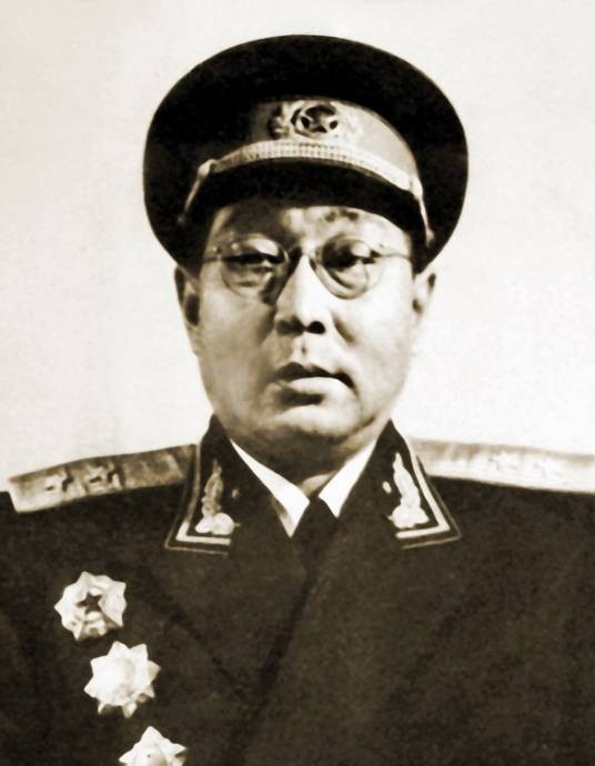 李成芳(中华人民共和国开国中将、原武汉军区第一政委)