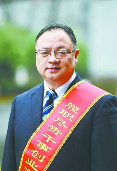何继斌(武汉地铁集团有限公司原副总经理)