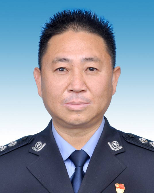 张根（云南省大理白族自治州漾濞彝族自治县人民政府原副县长，县公安局原局长）