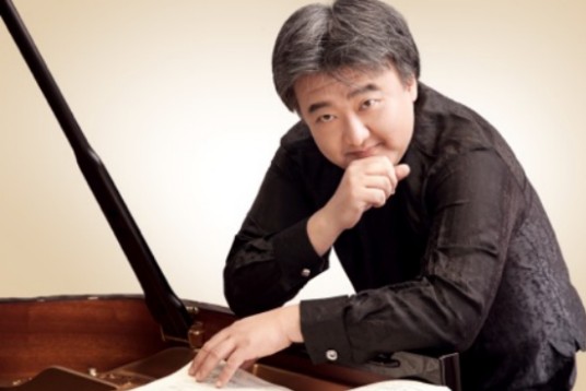 李坚(钢琴家、指挥家,上海音乐学院钢琴系主任)