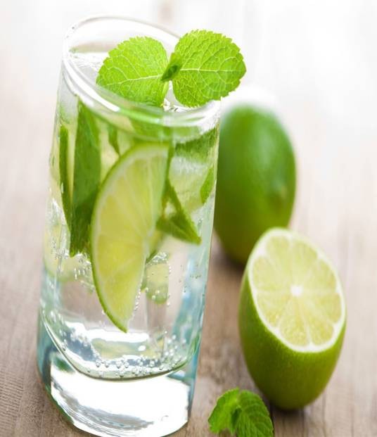 Lemonade（以柠檬为主要原料调配的甜味果汁饮料）