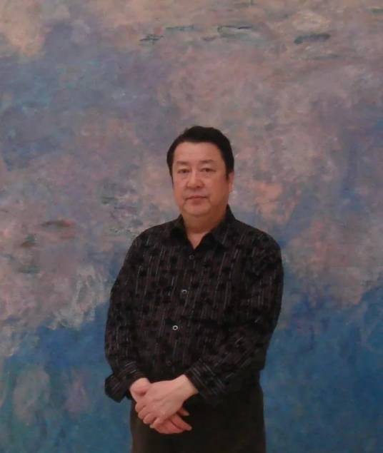 张策(中国工笔画学会名誉副会长,辽宁省美协顾问)