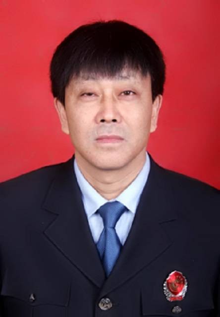 王维贤(安徽省合肥市长丰县烟草专卖局(营销部)党组书记、局长、经理)
