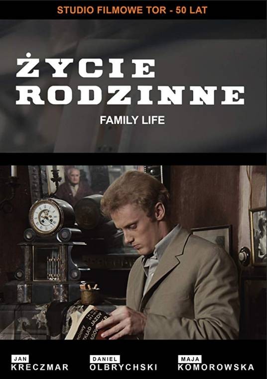 家庭生活（波兰1971年克日什托夫·扎努西执导电影）