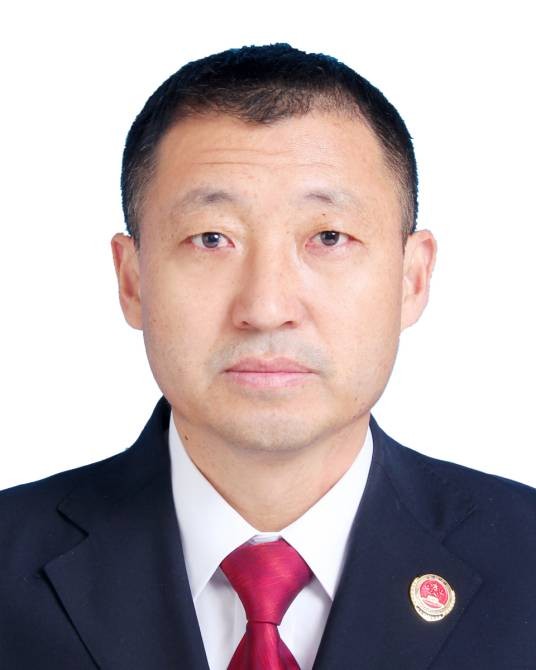 刘向前（内蒙古自治区赤峰市元宝山区人民检察院检察长）