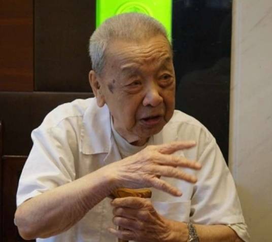 林栋(原北京制药厂副厂长)