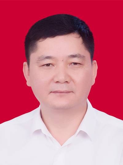 万小平（江西省抚州市资溪县政协主席）