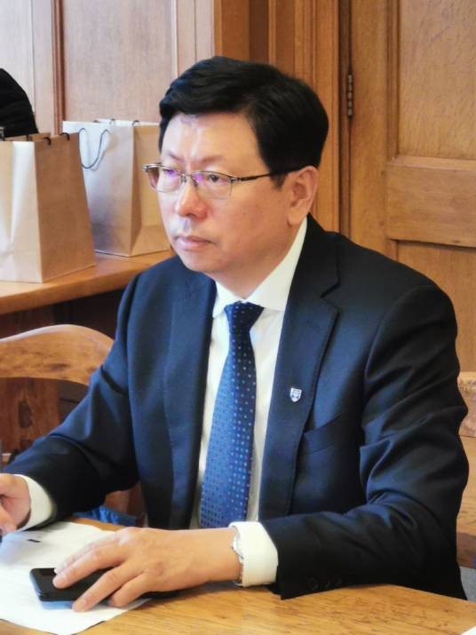 孙雷（东北大学东亚研究院院长）
