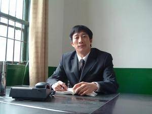 刘永辉(湖南省涟源市六亩塘中学校长)