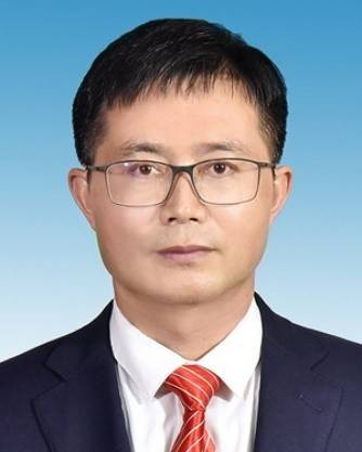 李建红（南昌市政府研究室主任，市政府副秘书长（兼）、市政府机关党组成员）