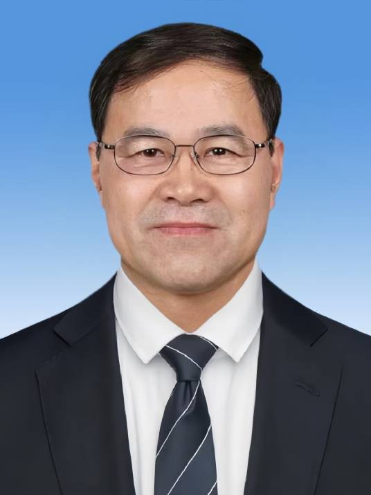 周亚（上海市政协党组成员、秘书长、机关党组书记）