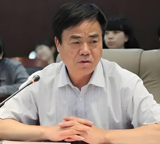 王伟（中国青岛农业大学副校长）