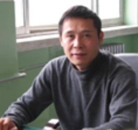 张仲(山东济南大学教授、前物理系主任)