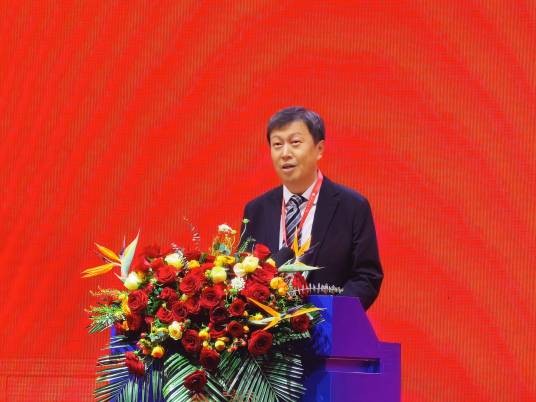 李炳军(河钢集团有限公司党委副书记、董事)