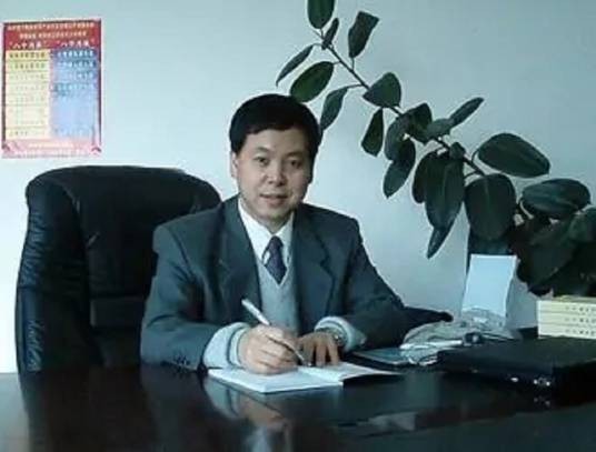 徐滨(中共哈尔滨市南岗区委常委、统战部长)