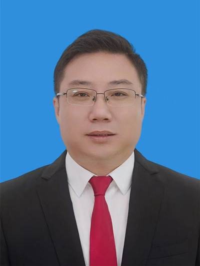 万刚(海南热带海洋学院党委委员、宣传统战部部长)