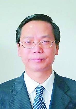 陈友康(云南省文史研究馆馆员,民进第十五届中央委员会参政党理论研究会理事)