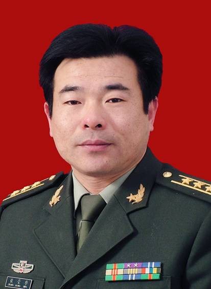 张荣华（陕西省咸阳市泾阳县委原常委、县人武部原政委）