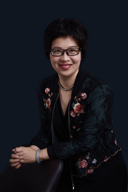 朱丽雅（上海美维口腔医疗管理集团创始合伙人兼CEO）