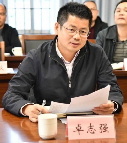 卓志强（广东省廉江市人民政府原副市长）