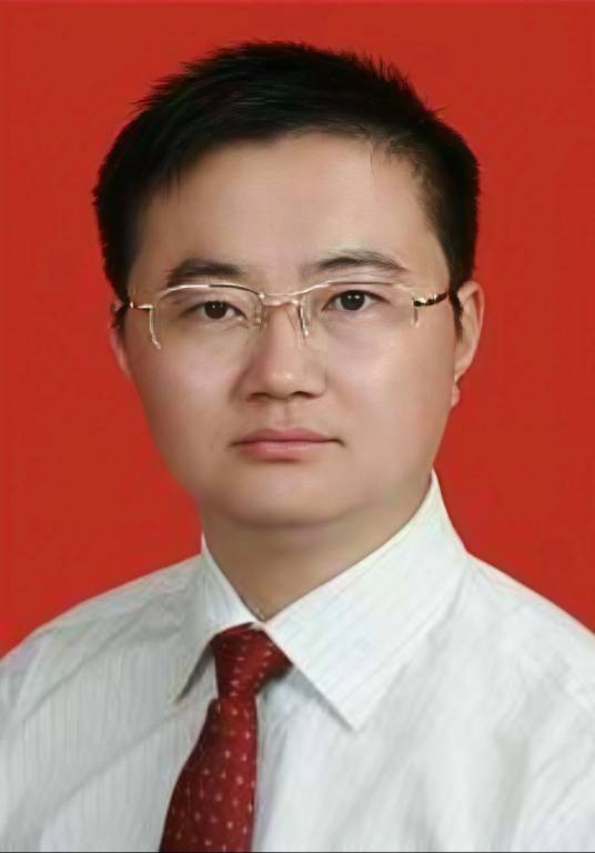 吴国柱（江西省鹰潭市委教育工委书记、市教育局局长）