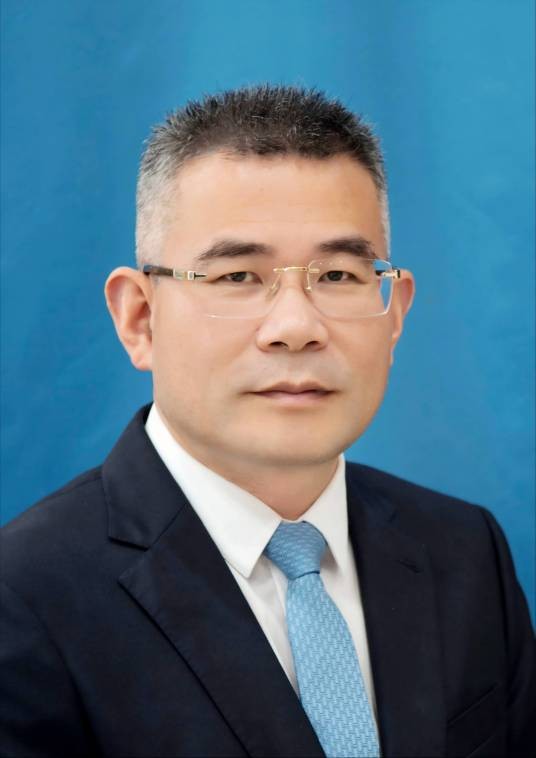王国林（安徽省安庆市政府党组成员、副市长，潜山市委书记、市人武部党委第一书记）