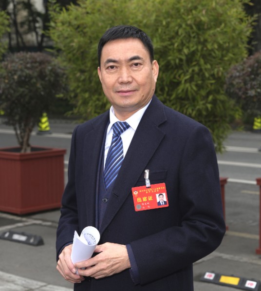 陈宏斌（眉山市无党派知识分子联谊会会长）