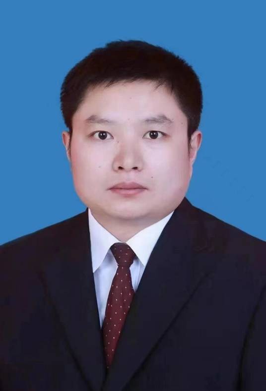 刘小清(贵州省铜仁市江口县委常委、县委办公室主任,县人民政府副县长)