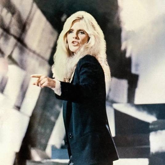 Kim Carnes
