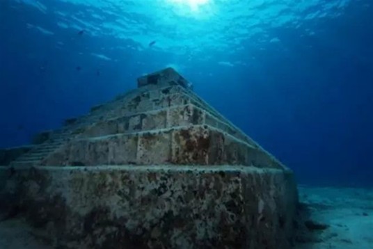 金字塔（古巴海底建筑群遗址）