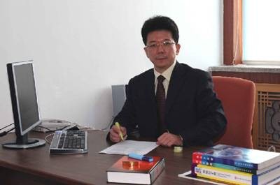 李杨(大连理工大学高分子材料系主任)