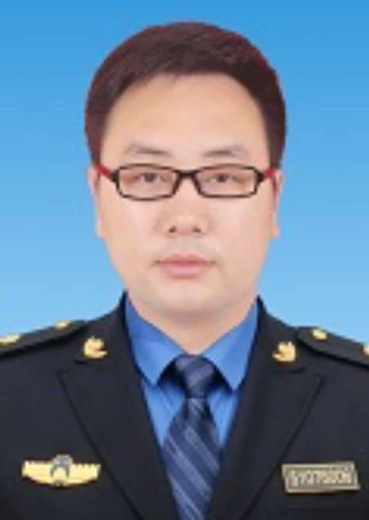 杨贵（四川省广元市旺苍县综合行政执法局党组成员、县城市行政综合执法大队大队长）