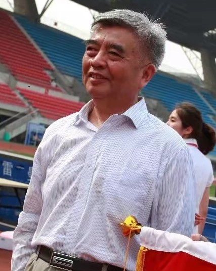 缪振(正威新材公司副董事长、董事会秘书)