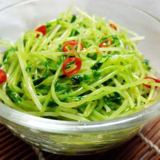 凉拌豌豆芽