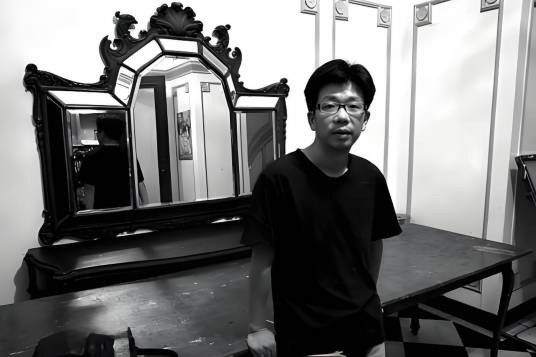 陈东东（中国第三代诗人代表之一，海上诗群成员）