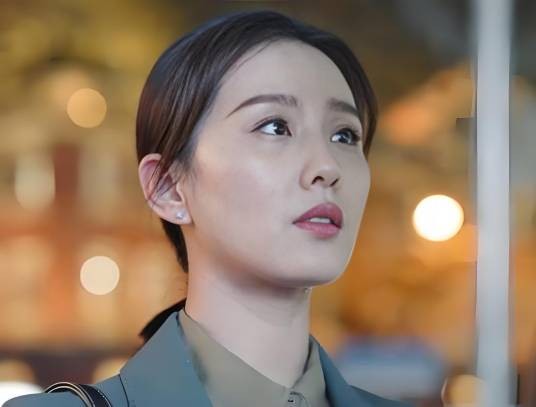 李思雨（电视剧《亲爱的自己》中的女主角）