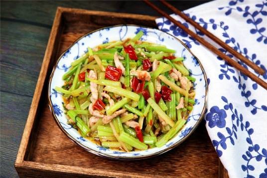 芹菜炒肉丝