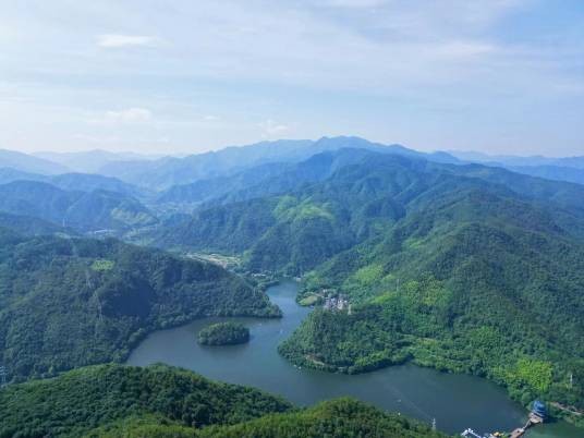 富春山（浙江杭州富阳与桐庐交界处的山）