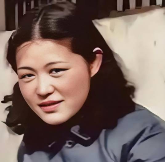 吴光伟（中国现代女翻译家）