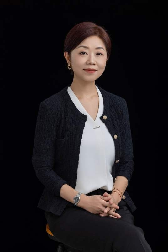蒋小燕（中华人民共和国驻北马其顿共和国特命全权大使）