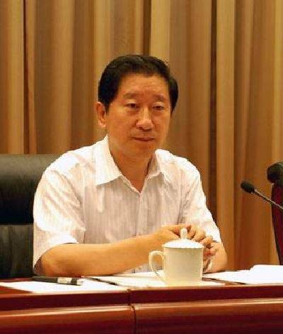 李树军（山东省烟台市委原常委、秘书长）