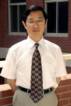张国良（上海交大原媒体与设计学院院长）