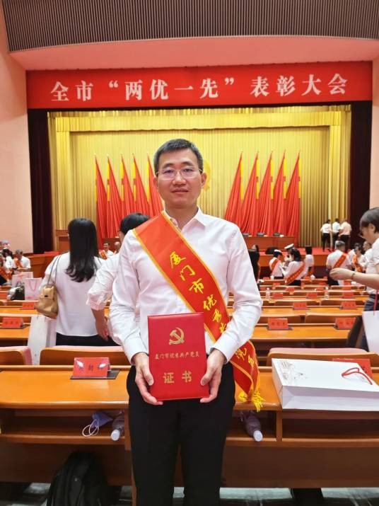 吴朝辉（福建省厦门大学附属中山医院胸外科副主任医师）