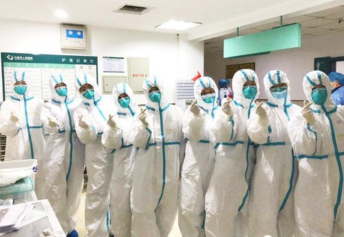 一名女子下班走错路，误入广州荔湾封控区，疫情期间我们该注意什么？