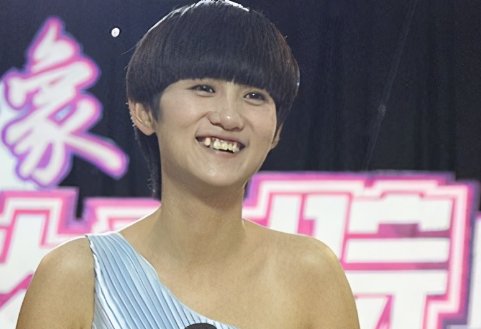 快女冠军段林希现状引唏嘘，回老家卖翡翠开出租，复出仅十几元，你怎么看？